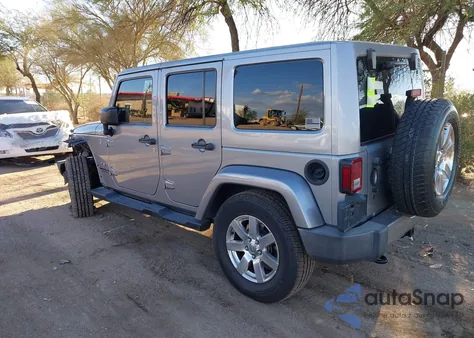 2016 Jeep Wrangler Unlimited Sahara z USA, uszkodzony, nr VIN 1C4BJWEG2GL295013